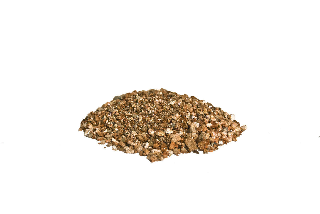 Real Fyre Vermiculite Granules - Small pile